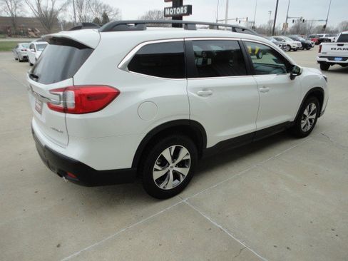 Used 2025 Subaru Ascent Premium image 17