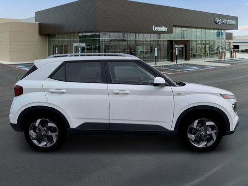 New 2026 Hyundai Venue SEL image 9