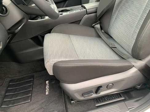 Used 2023 Nissan Rogue SV image 22