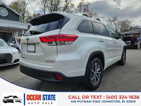 Used 2018 Toyota Highlander XLE AWD/4WD image 5