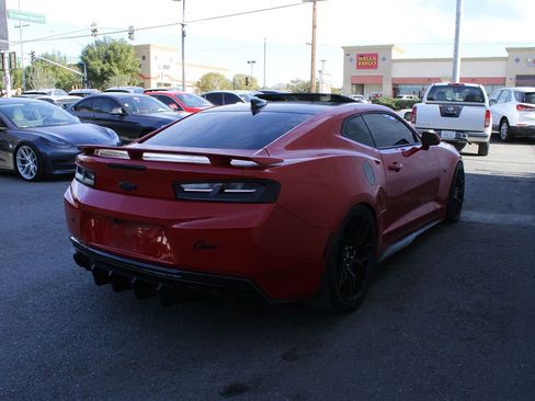 Used 2017 Chevrolet Camaro SS image 7