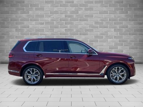 Certified 2025 BMW X7 xDrive40i AWD/4WD image 4