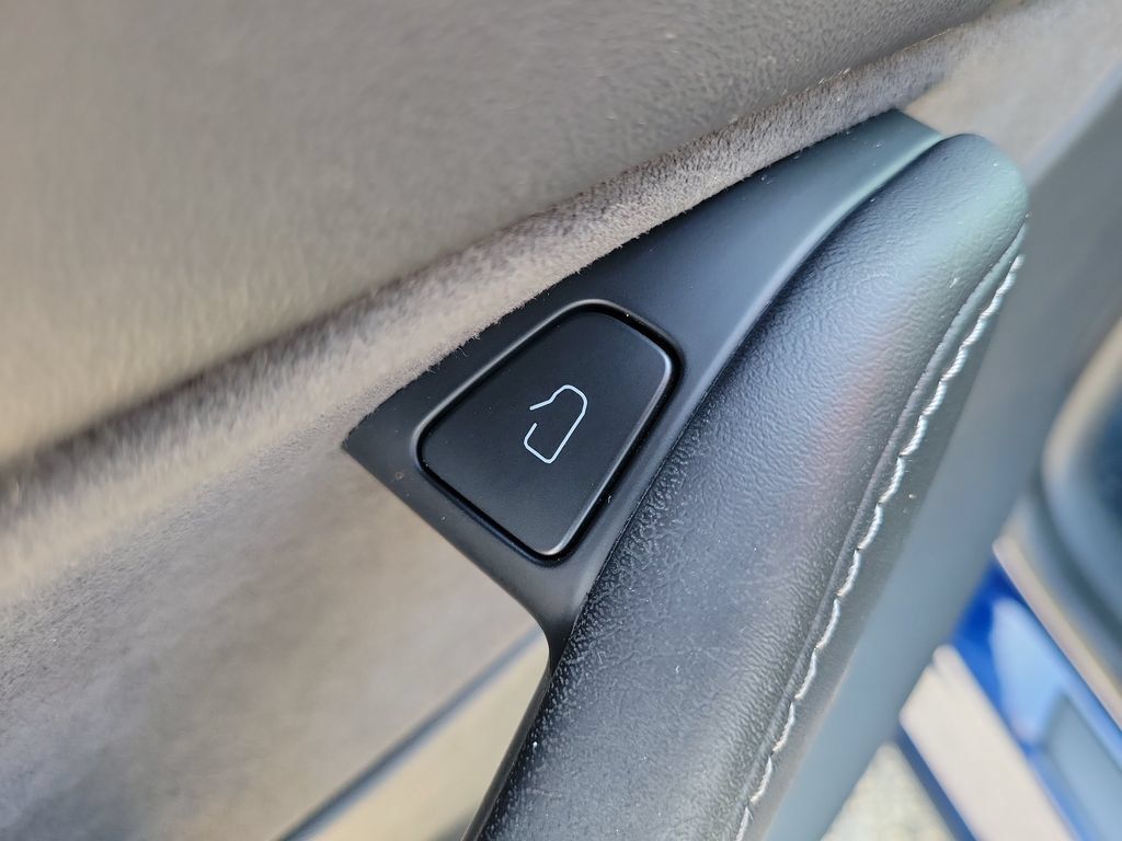 Used 2021 Tesla Model Y 2WD image 14