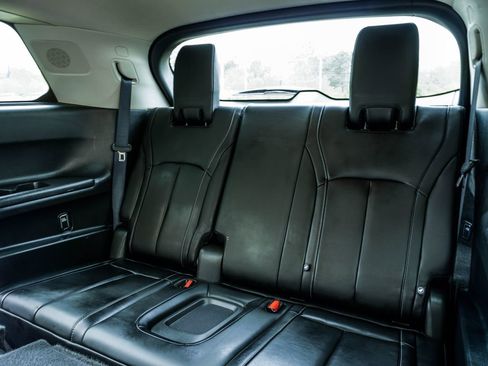 Certified 2023 INFINITI QX60 Luxe w/ Performance Audio Package image 37