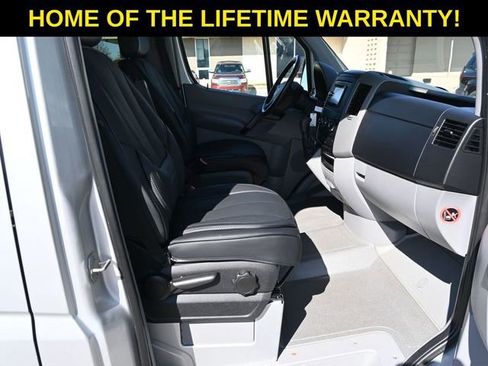 Used 2011 Mercedes-Benz Sprinter 2500 image 81