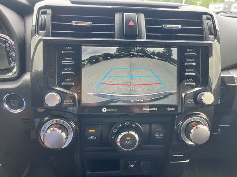 Used 2022 Toyota 4Runner TRD Off-Road Premium AWD/4WD image 20