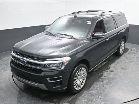 Used 2023 Ford Expedition Max Limited image 18