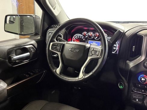Used 2021 Chevrolet Silverado 1500 LT Trail Boss w/ Convenience Package II image 11
