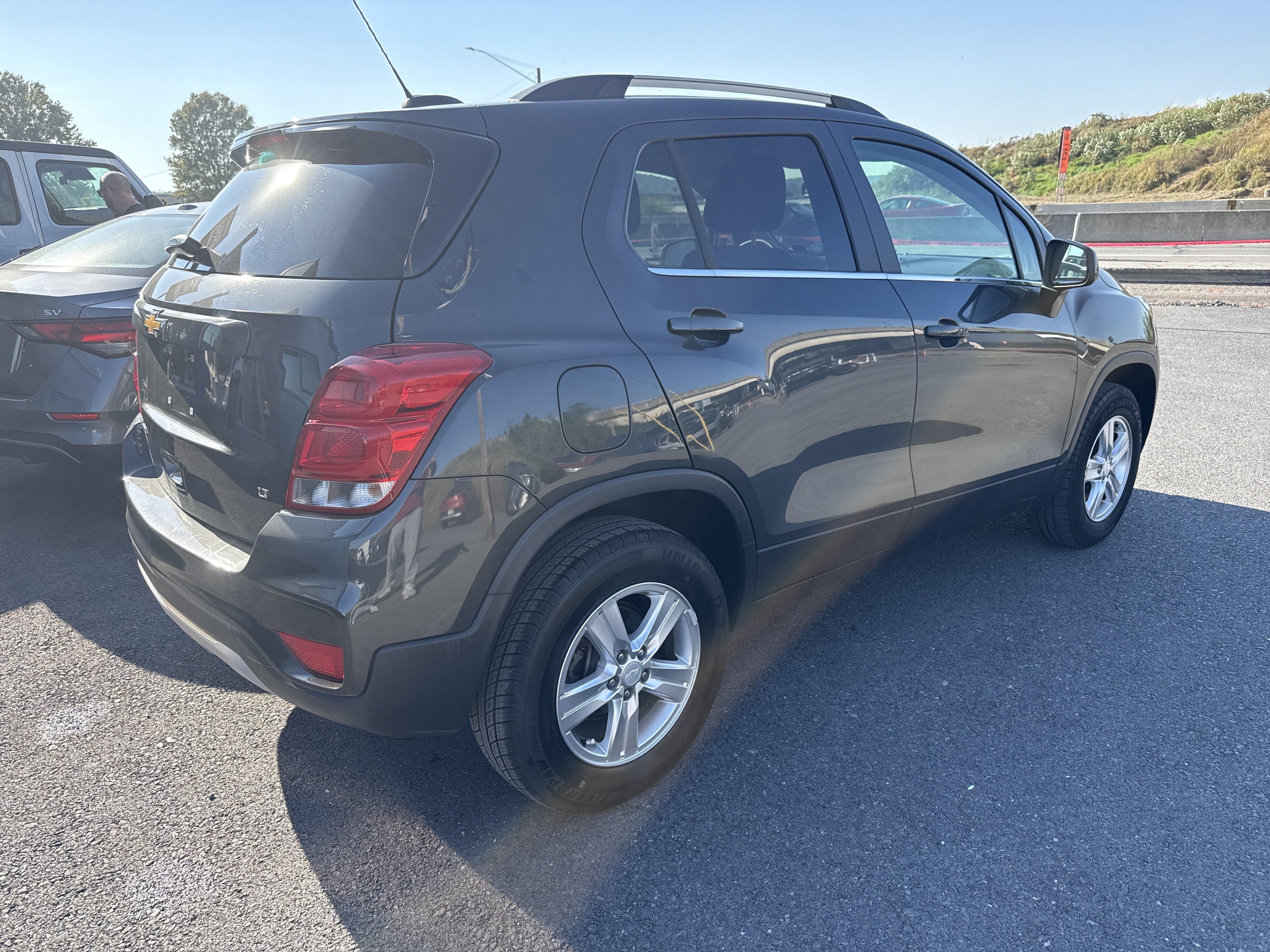 Used 2017 Chevrolet Trax LT AWD/4WD image 3