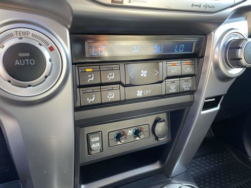 Used 2016 Toyota 4Runner Limited image 17