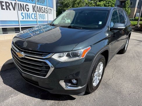 Used 2019 Chevrolet Traverse LT AWD/4WD image 3