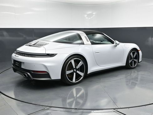 Certified 2026 Porsche 911 Targa 4S AWD/4WD image 11