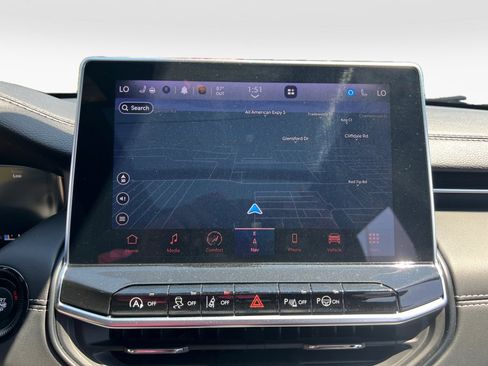 Used 2023 Jeep Compass High Altitude w/ Driver Assist Group I image 17