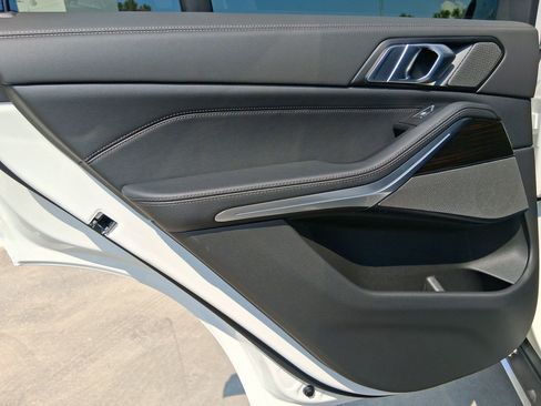 Used 2026 BMW X5 sDrive40i w/ Premium Package image 27