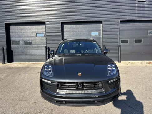 Used 2026 Porsche Macan AWD/4WD image 13