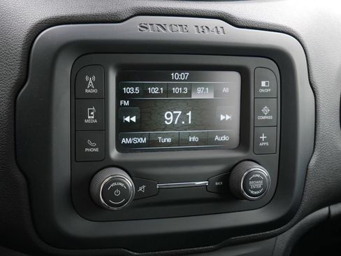 Used 2017 Jeep Renegade Latitude w/ Popular Equipment Group AWD/4WD image 22