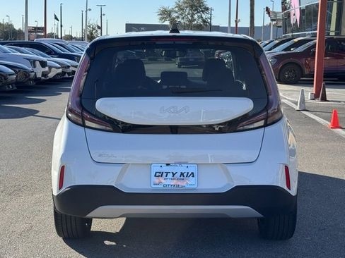Certified 2024 Kia Soul EX w/ Option Group 015 image 4