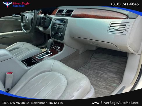 Used 2009 Buick Lucerne CXL FWD image 7