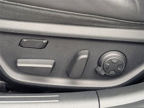 Used 2023 Genesis G70 3.3T w/ Sport Prestige Package image 20