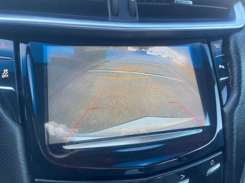 Used 2013 Cadillac XTS Luxury image 25