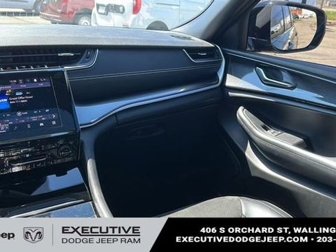 Used 2023 Jeep Grand Cherokee Altitude image 25