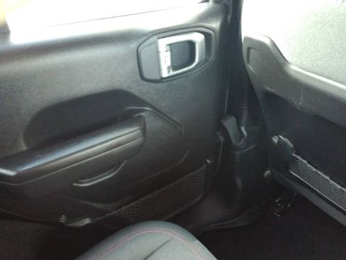 Used 2024 Jeep Wrangler Unlimited Rubicon AWD/4WD image 29