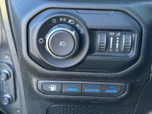 Used 2021 Jeep Wrangler Unlimited Sahara image 16