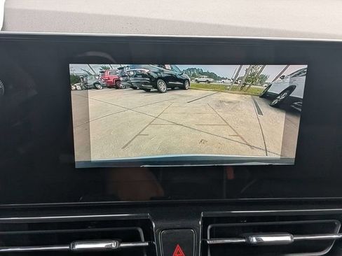 Used 2025 Chevrolet TrailBlazer LT AWD/4WD image 20