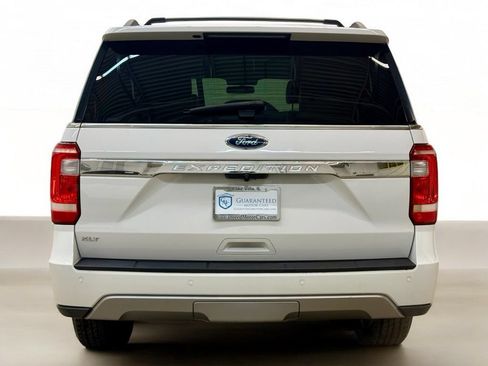 Used 2019 Ford Expedition XLT w/ Equipment Group 202A AWD/4WD image 11