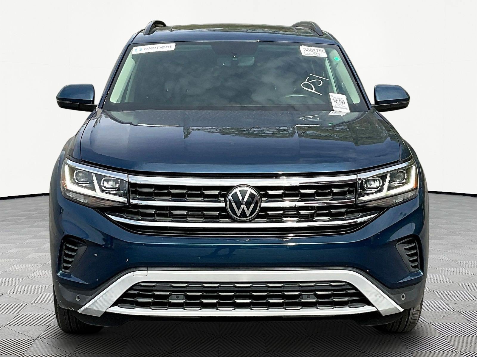 Used 2023 Volkswagen Atlas SE w/ Panoramic Sunroof Package FWD image 2