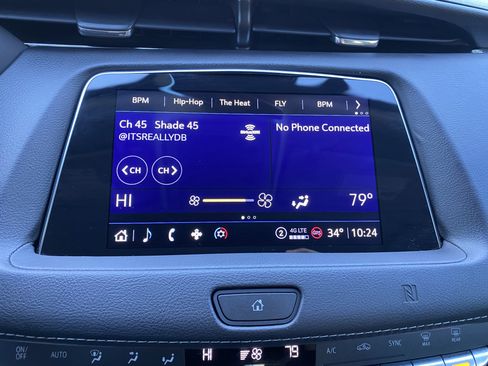 Used 2021 Cadillac XT4 Luxury image 26