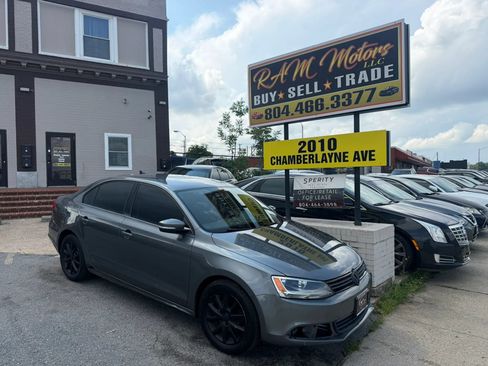 Used 2013 Volkswagen Jetta SE FWD image 1