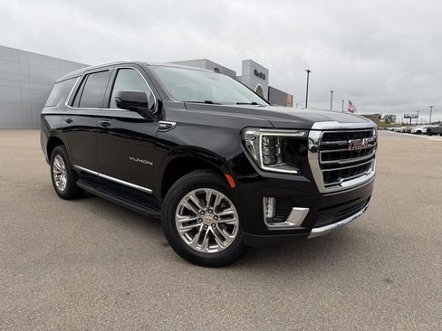 Used 2022 GMC Yukon SLT w/ SLT Luxury Package RWD image 3