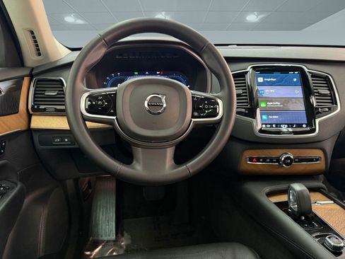 Used 2024 Volvo XC90 T8 Plus image 27