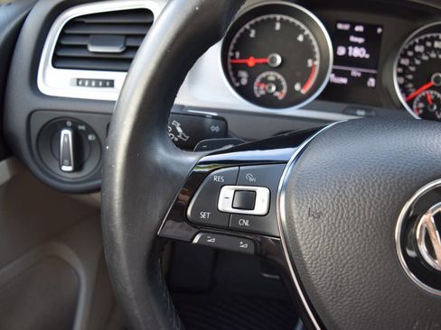Used 2015 Volkswagen Golf TDI SE image 65