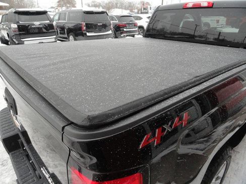 Used 2018 Chevrolet Silverado 1500 Custom w/ Custom Value Package image 6