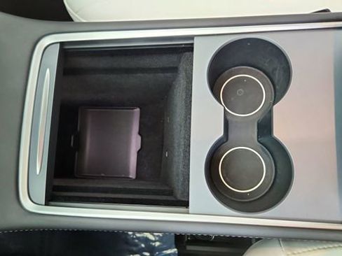 Used 2023 Tesla Model Y Performance image 49