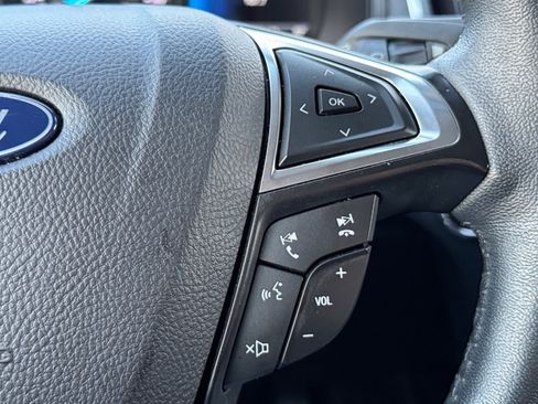 Used 2024 Ford Edge Titanium image 19