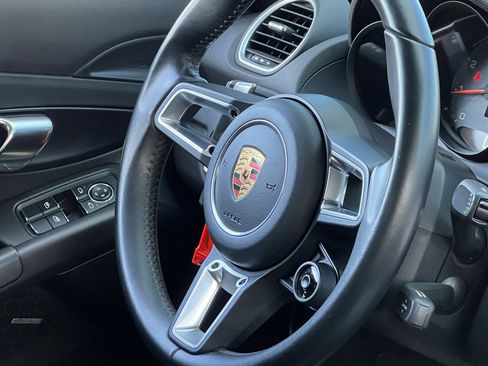 Used 2017 Porsche 718 Boxster S image 19