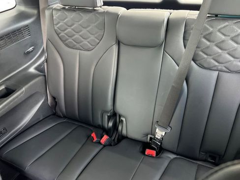 Used 2022 Hyundai Palisade Limited image 13