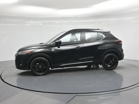 Used 2023 Nissan Kicks SR w/ SR Premium Package FWD image 27