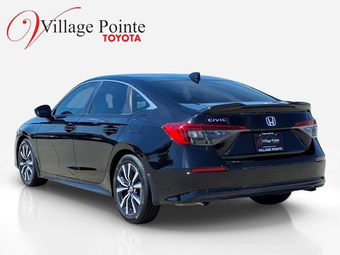Used 2023 Honda Civic EX image 4