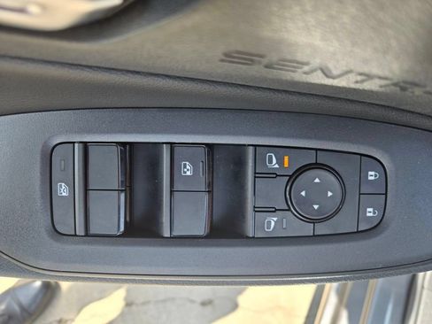 New 2026 Nissan Sentra SR w/ Floor Mat Package FWD image 10