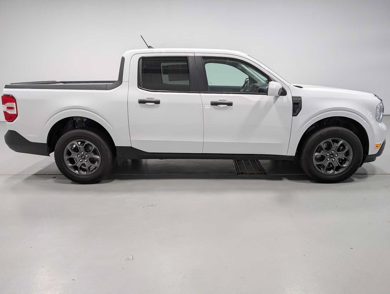 Certified 2023 Ford Maverick XLT w/ Equipment Group 300A Standard AWD/4WD image 8