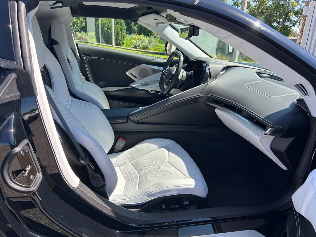Used 2025 Chevrolet Corvette Stingray Premium Cpe w/ 3LT RWD image 42