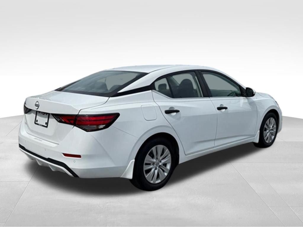 Used 2024 Nissan Sentra S FWD image 8