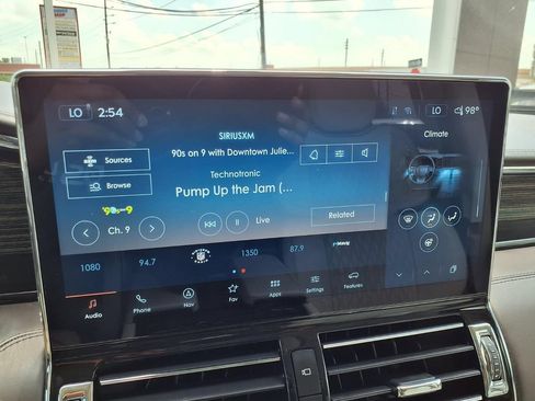 Used 2024 Lincoln Navigator Black Label AWD/4WD image 18