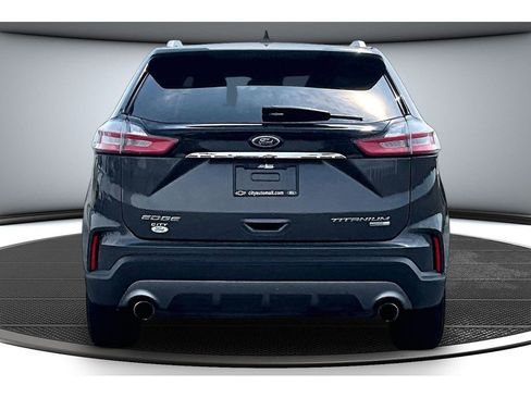 Used 2019 Ford Edge Titanium w/ Cold Weather Package AWD/4WD image 6