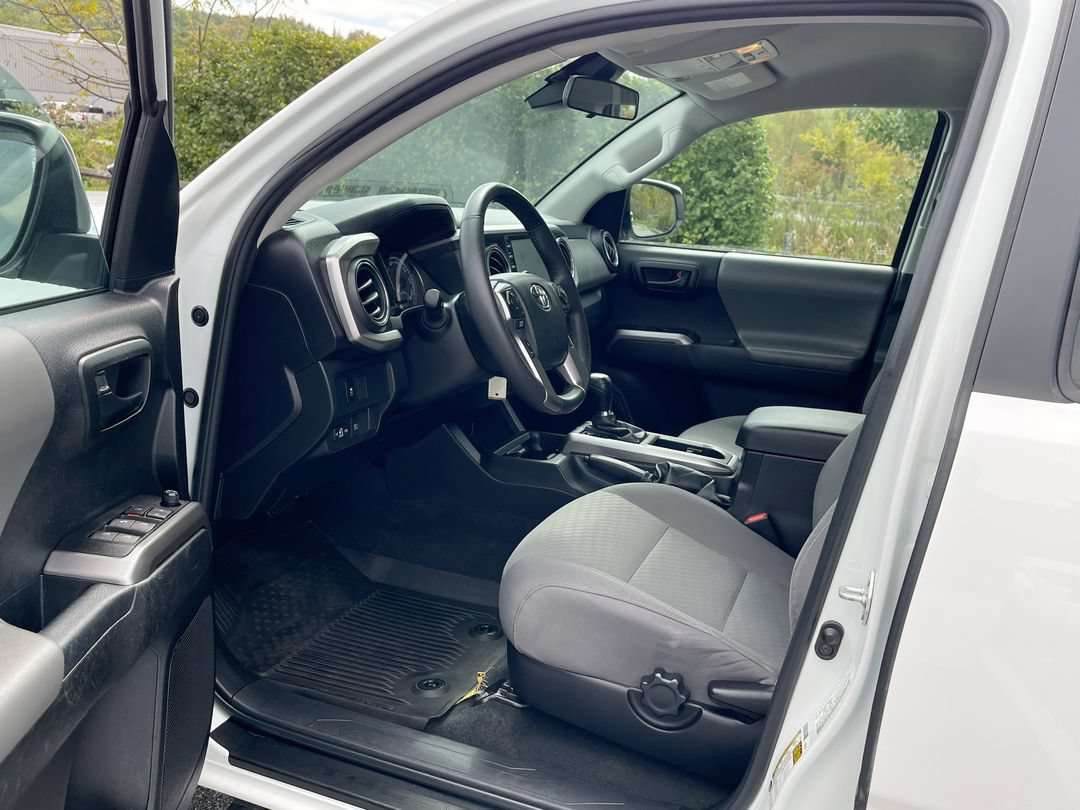 Certified 2023 Toyota Tacoma SR5 w/ SR5 Appearance Package RWD image 11