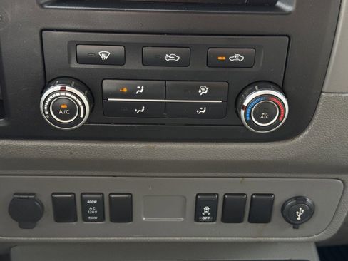 Used 2012 Nissan NV 2500 SV w/ Technology Pkg image 16